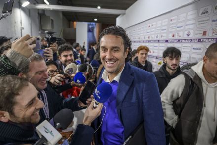 Luca Toni smiling