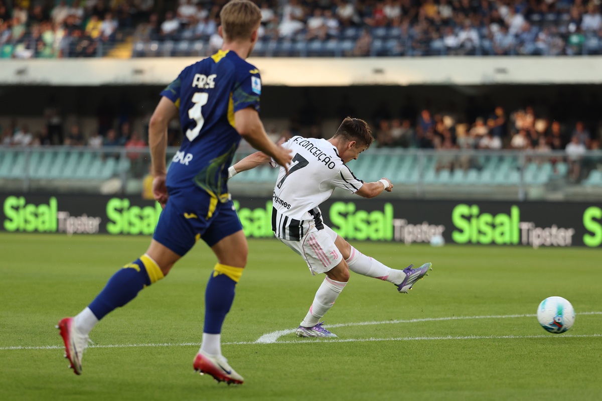 نشانه‌های خستگی در پس از بازی با ورونا