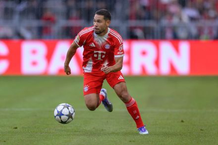 Raphael Guerreiro in action for Bayern Munich