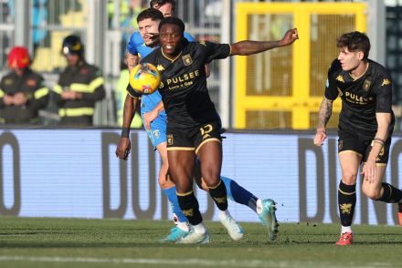 Brooke Norton Cuffy in action for Genoa