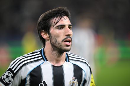 Sandro Tonali in action for Newcastle