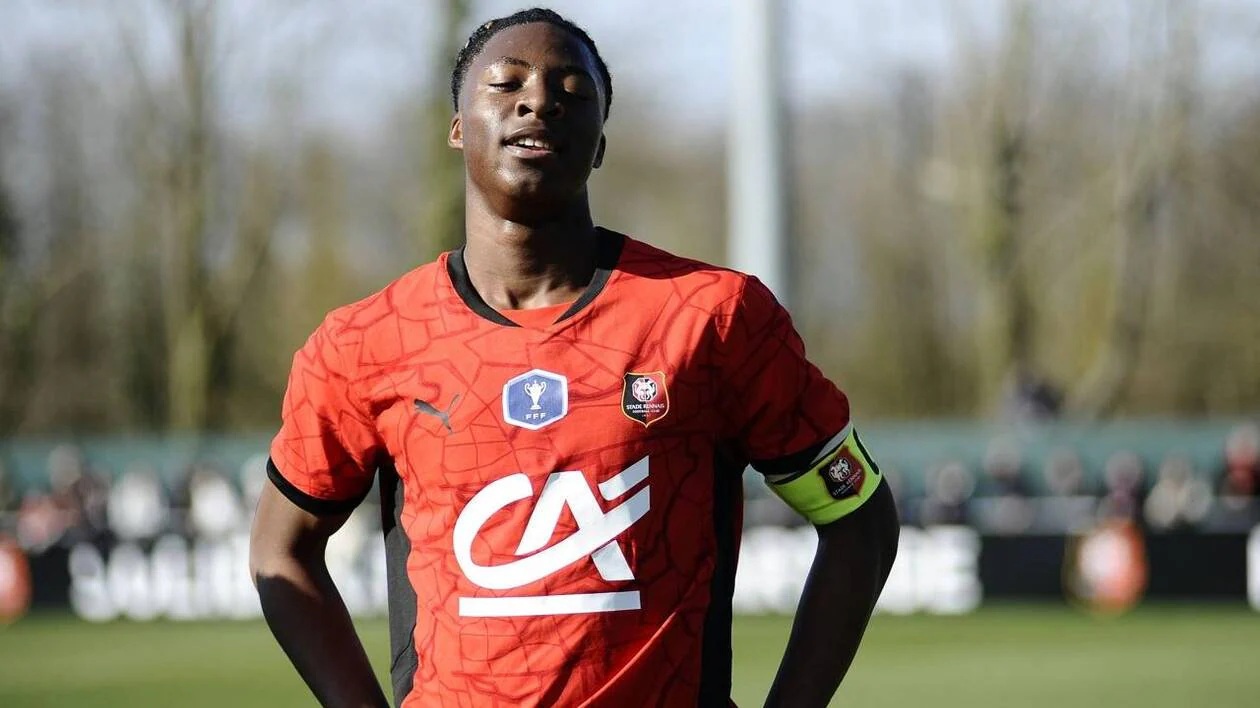 Juventus and Man Utd will fight for impressive teenage striker