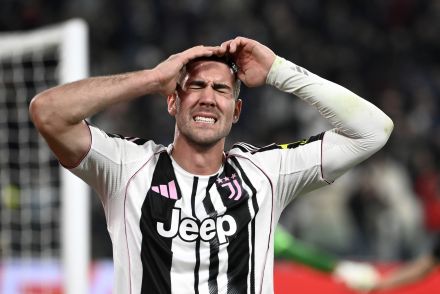 Dusan Vlahovic in action for Juventus