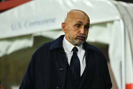 Luciano Spalletti on the sidelines