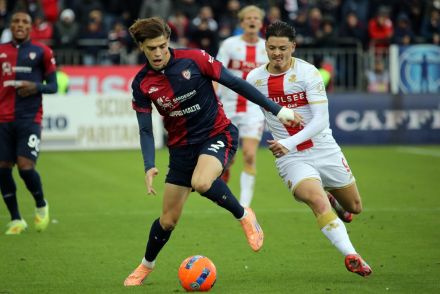 Marco Palestra in action for Cagliari