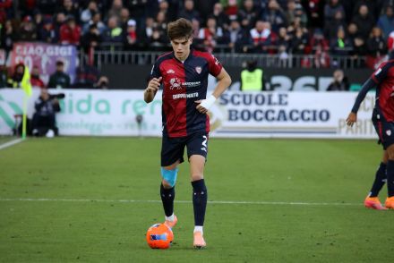 Marco Palestra in action for Cagliari