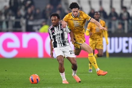 Lois Openda in action against Udinese