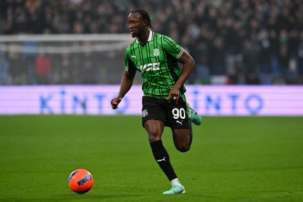 Ismael Kone with the ball at his feet