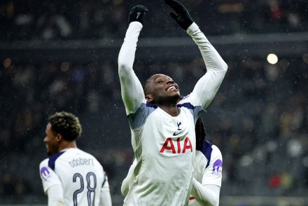 Randal Kolo Muani celebrating