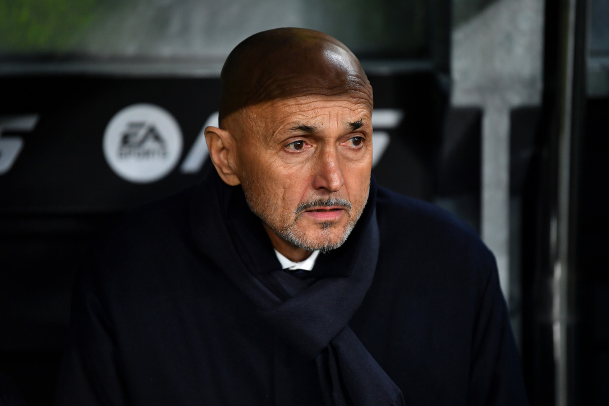 Luciano Spalletti looking on
