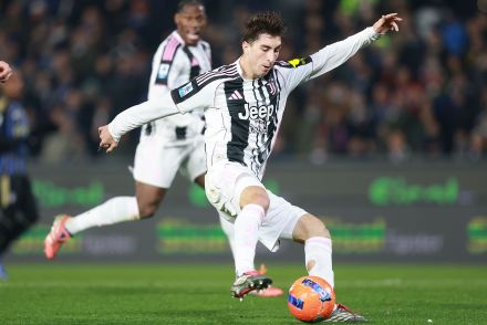 Fabio Miretti in action for Juventus