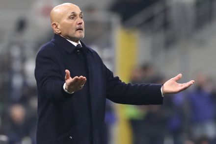 Luciano Spalletti on the sidelines
