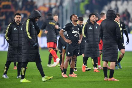 Lois Openda with his Juventus teammates