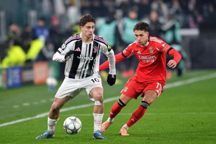 Kenan Yildiz in action against Benfica