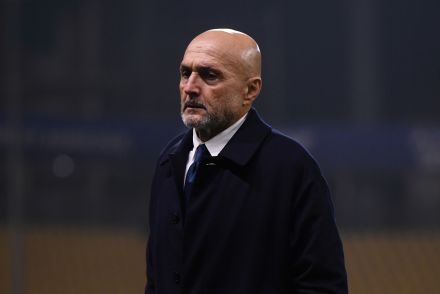 Luciano Spalletti looking on