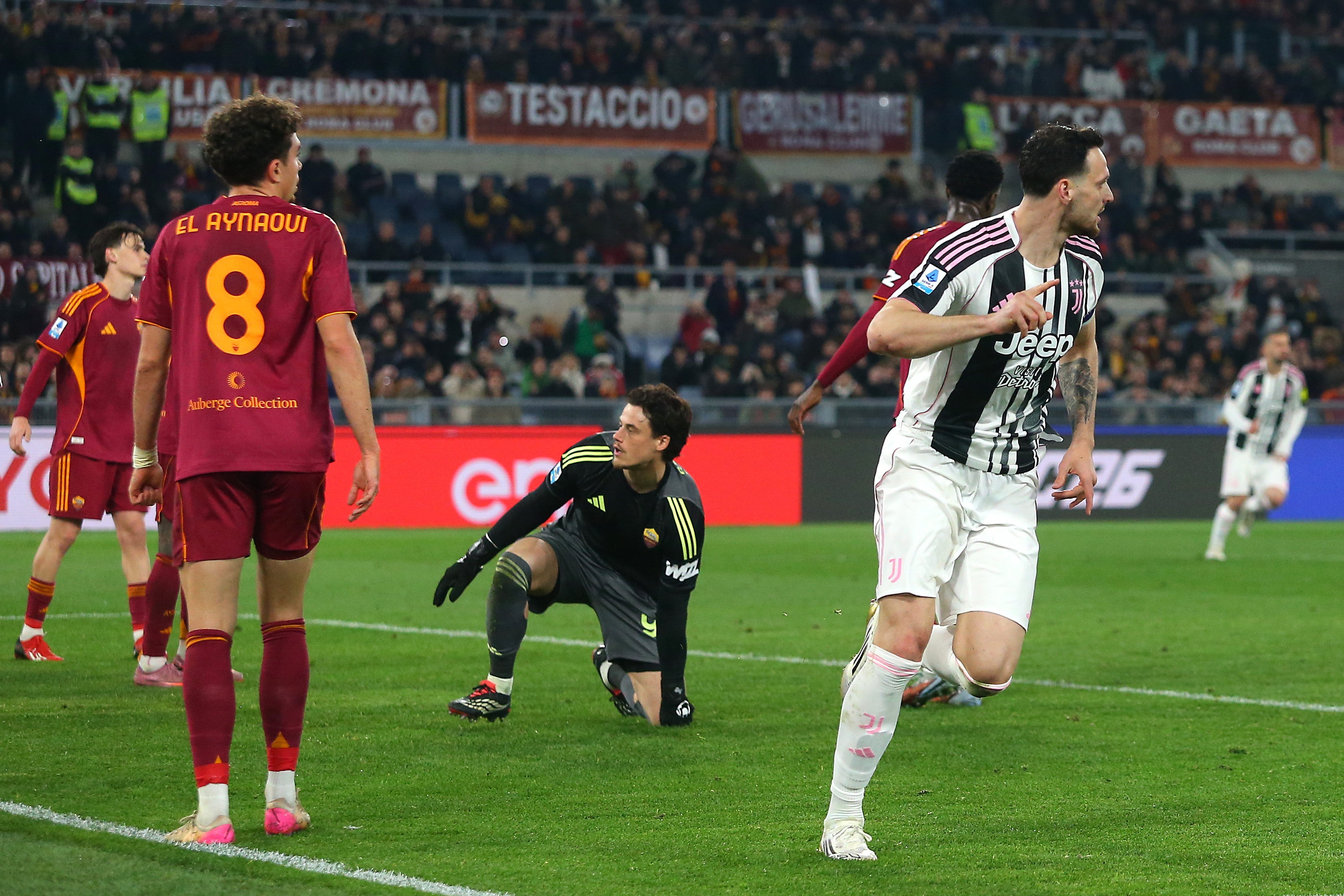 Roma 3-3 Juventus: Gatti keeps Bianconeri in UCL race