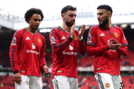 Joshua Zirkzee, Bruno Fernandes and Noussai Mazraoui