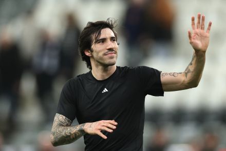 Sandro Tonali saluting Newcastle fans