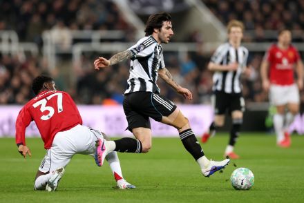 Sandro Tonali and Kobbie Mainoo