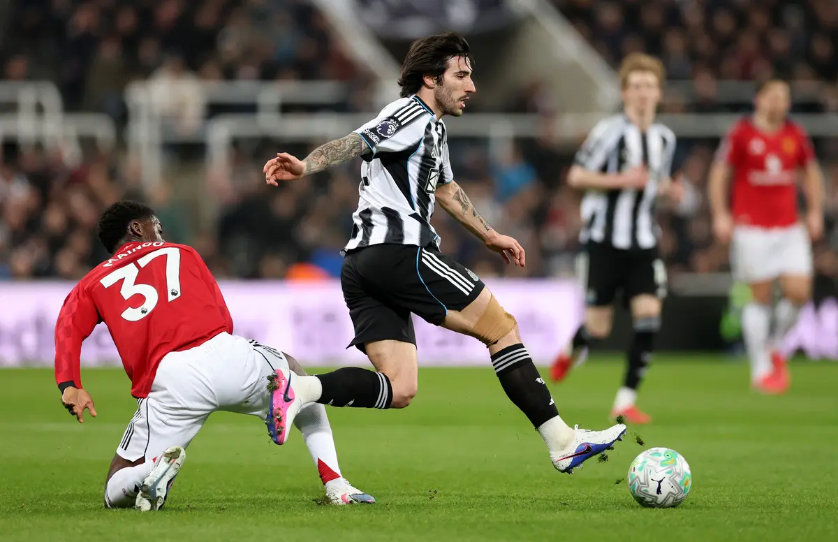 نیوکاسل و یوونتوس برای تونالی