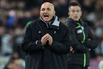Luciano Spalletti irritated with the officiating