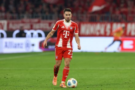 Raphael Guerreiro in action for Bayern Munich